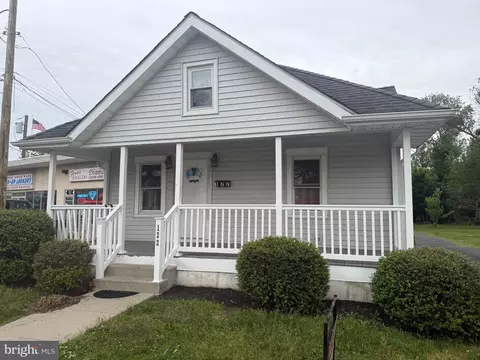 122 Poplar St, Williamstown, NJ 08094