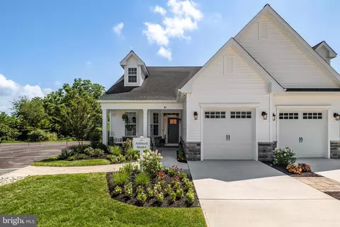 81 Redkist Dr, Mullica Hill, NJ 08062