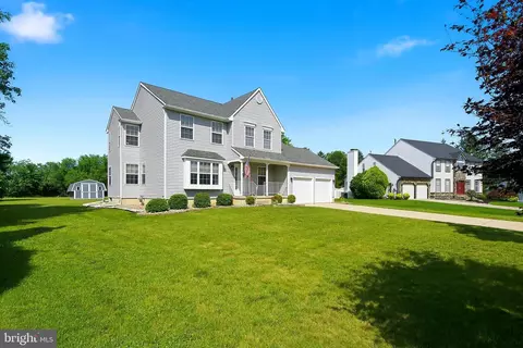 7 Olmsted Dr, Sewell, NJ 08080