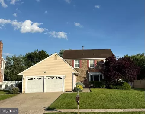 14 White Pine Dr, Sewell, NJ 08080
