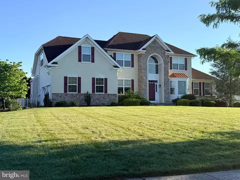 7 Palomino Cir, Mantua, NJ 08051