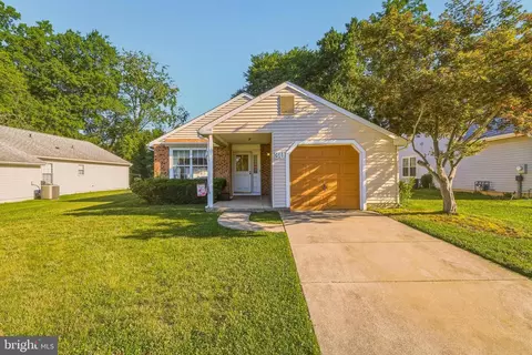 30 Kelly Dr, Deptford, NJ 08096