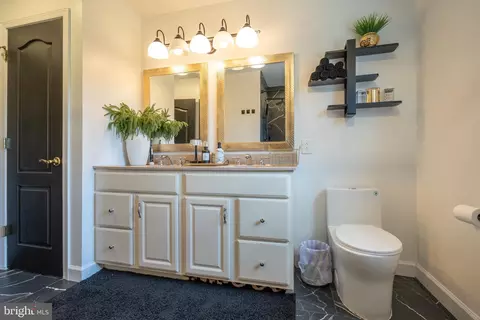Bath - 710 Nicole Dr, Mickleton, NJ 08056 photo 3 of 4