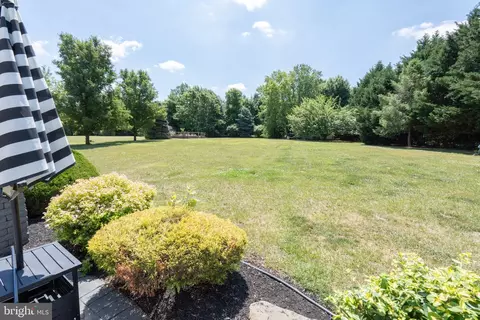 Exterior - 710 Nicole Dr, Mickleton, NJ 08056 photo 5 of 5
