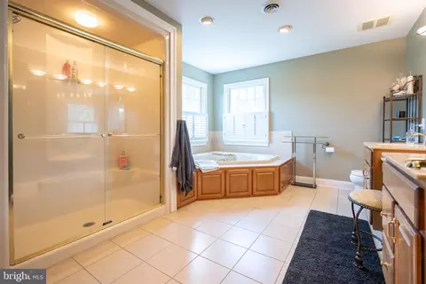 Bath - 710 Nicole Dr, Mickleton, NJ 08056 photo 1 of 4