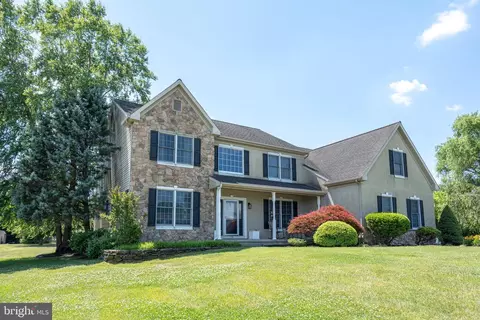 Exterior - 710 Nicole Dr, Mickleton, NJ 08056 photo 3 of 5