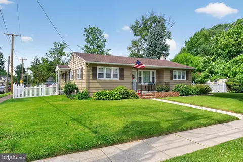 283 Dubois Ave, West Deptford, NJ 08096
