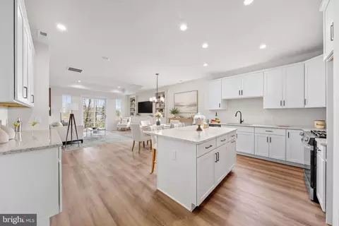 37 Redkist Dr, Mullica Hill, NJ 08062