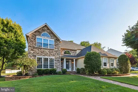1 Woodmont Ct, Mantua, NJ 08051