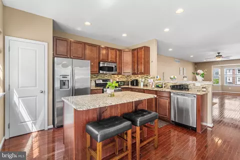 135 Winterberry Way, Deptford, NJ 08096