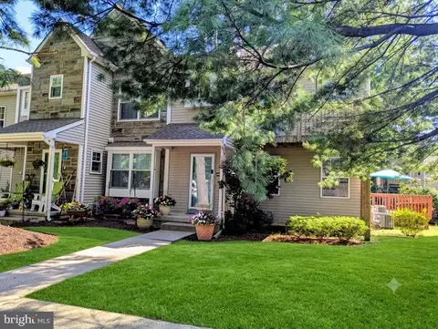 1402 Tristram Cir, Mantua, NJ 08051