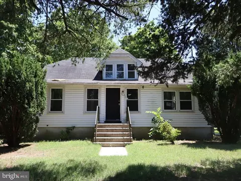 65 Louis Dr, Clayton, NJ 08312