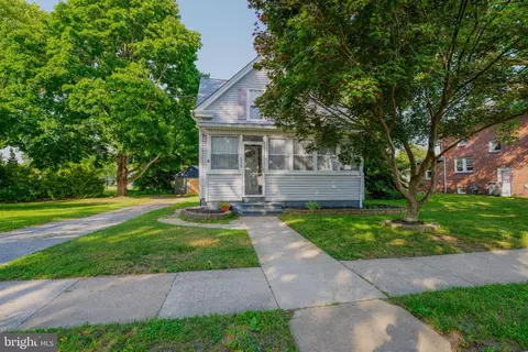 579 N Delaware St, Paulsboro, NJ 08066
