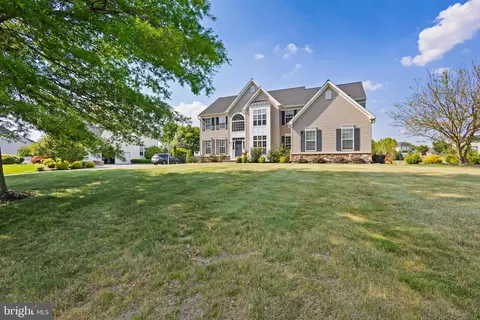 Exterior - 728 Farmhouse Rd, Mickleton, NJ 08056 photo 5 of 7