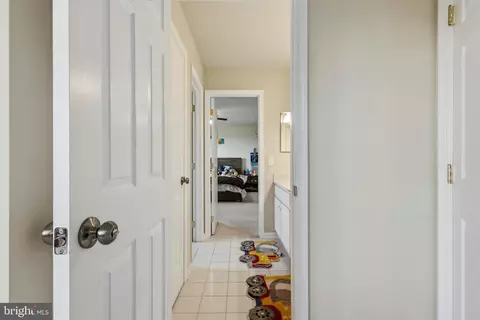 Entry Way - 728 Farmhouse Rd, Mickleton, NJ 08056 photo 9 of 10