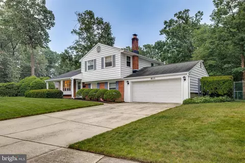 811 Saratoga Ter, Blackwood, NJ 08012
