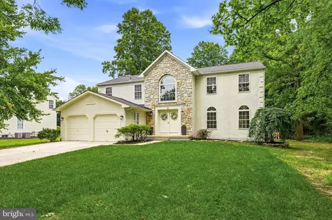 16 Armitage Ct, Sewell, NJ 08080