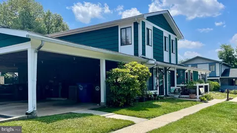 64 Woodway Dr, West Deptford, NJ 08066