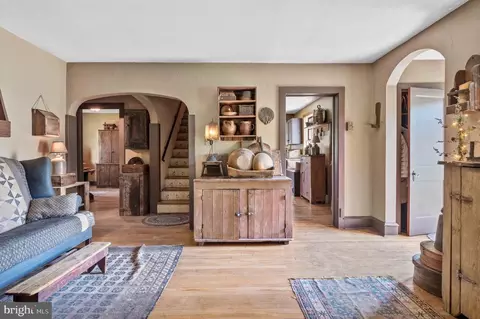 Entry Way - 5 Central Ave, Pitman, NJ 08071 photo 1 of 11