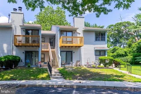 132 Ashton Ct, West Deptford, NJ 08051