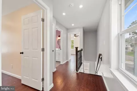 Entry Way - 78 West Ave, Pitman, NJ 08071 photo 10 of 13