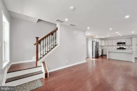 Entry Way - 78 West Ave, Pitman, NJ 08071 photo 1 of 13