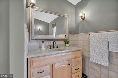 Bath - 76 E Tomlin Station Rd, Mickleton, NJ 08056 photo 2 of 2