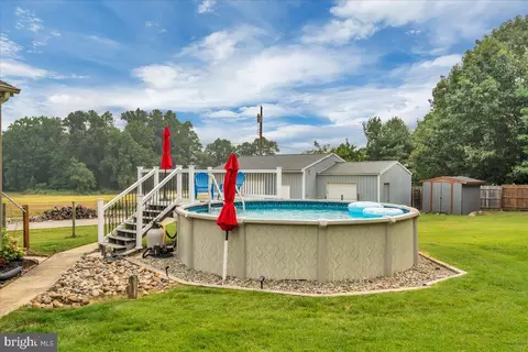 Exterior - 76 E Tomlin Station Rd, Mickleton, NJ 08056 photo 5 of 7