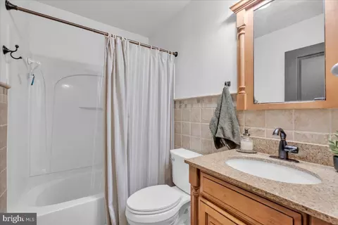 Bath - 76 E Tomlin Station Rd, Mickleton, NJ 08056 photo 1 of 2