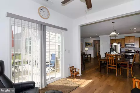 Entry Way - 3700 Castleton Dr, Williamstown, NJ 08094 photo 3 of 4