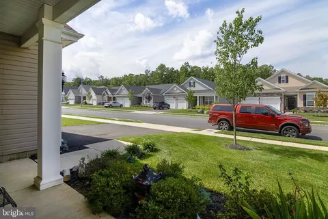 Exterior - 3700 Castleton Dr, Williamstown, NJ 08094 photo 2 of 8