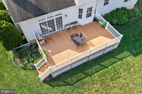 Exterior - 705 Elaine Dr, Mickleton, NJ 08056 photo 8 of 9