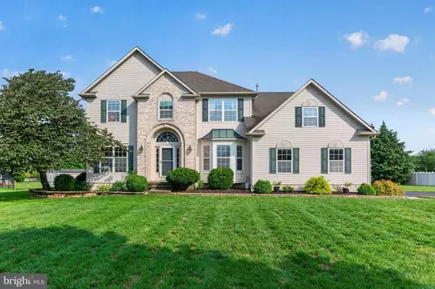 Exterior - 705 Elaine Dr, Mickleton, NJ 08056 photo 2 of 9