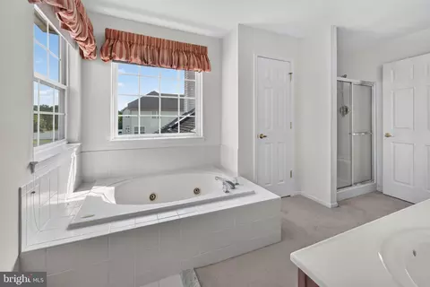 Bath - 705 Elaine Dr, Mickleton, NJ 08056 photo 3 of 4