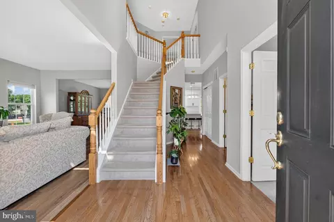 Entry Way - 705 Elaine Dr, Mickleton, NJ 08056 photo 2 of 4