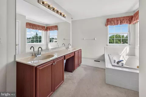 Bath - 705 Elaine Dr, Mickleton, NJ 08056 photo 2 of 4