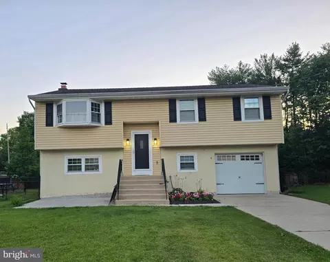 435 Arline Ave, Deptford, NJ 08096
