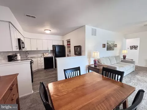 Dining - 20 Devon Pl, Sewell, NJ 08080 photo 2 of 5