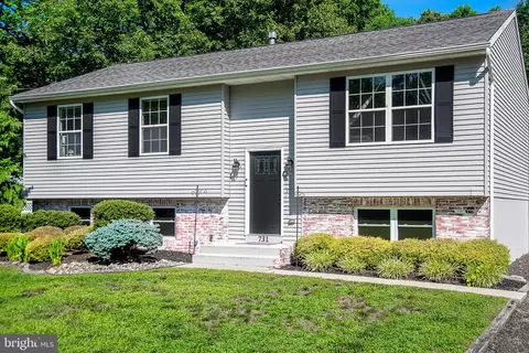 731 Pennsylvania Ave, Franklinville, NJ 08322