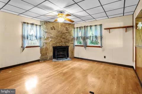 Living - 371 E Holly Ave, Pitman, NJ 08071 photo 4 of 6