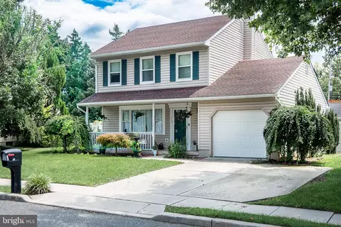 35 Williamsburg Ct, Glassboro, NJ 08028