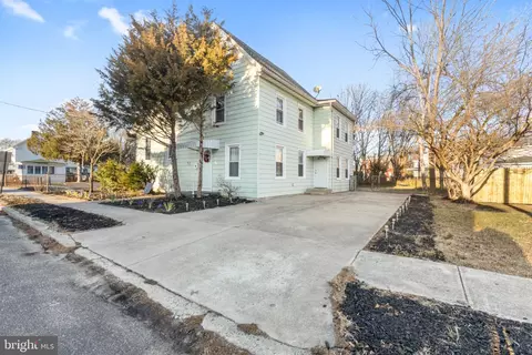 38 40 State St, Glassboro, NJ 08028