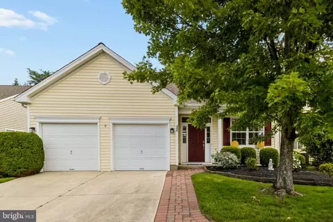 226 Night Hawk Cir, West Deptford, NJ 08086
