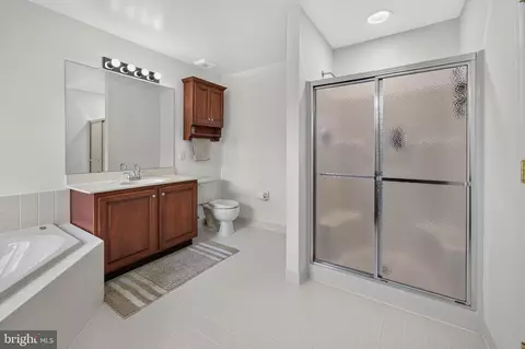 Bath - 712 Rachael Dr, Mickleton, NJ 08056 photo 3 of 3