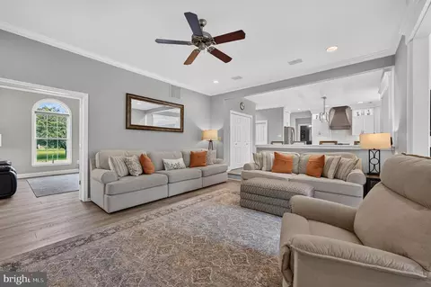Entry Way - 712 Rachael Dr, Mickleton, NJ 08056 photo 5 of 9