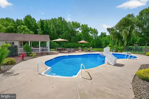 Exterior - 712 Rachael Dr, Mickleton, NJ 08056 photo 4 of 9