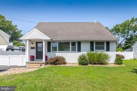 1177 Lawnton Ave, West Deptford, NJ 08096