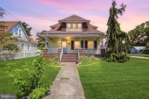 16 Pearl St, Newfield, NJ 08344