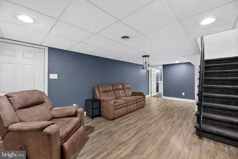 Entry Way - 528 Pitman Ave, Pitman, NJ 08071 photo 3 of 5