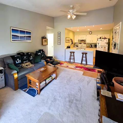 104 Ashton Ct #2ND, West Deptford, NJ 08051